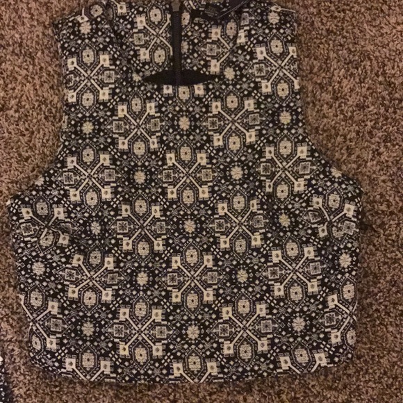 Silver and Black Co-ordinate outfit - Picture 2 of 5