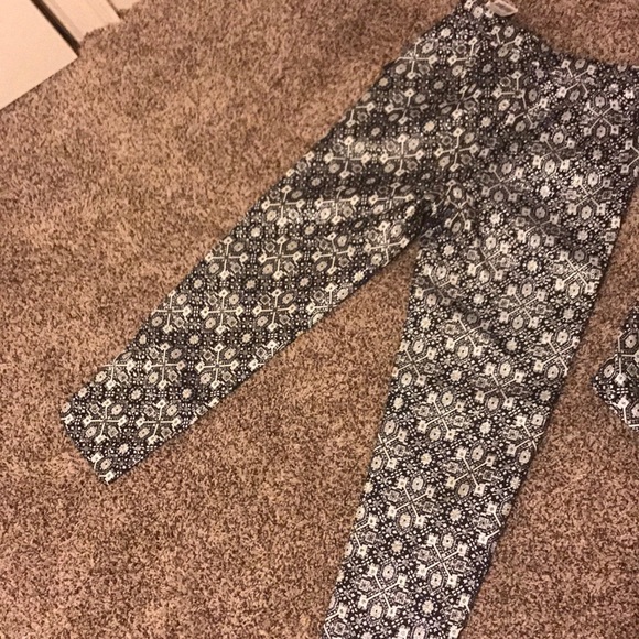 Silver and Black Co-ordinate outfit - Picture 4 of 5