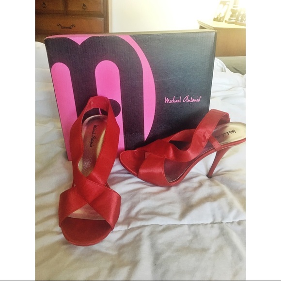 ✨PROM SHOES✨ Red Satin Heel - Picture 1 of 4