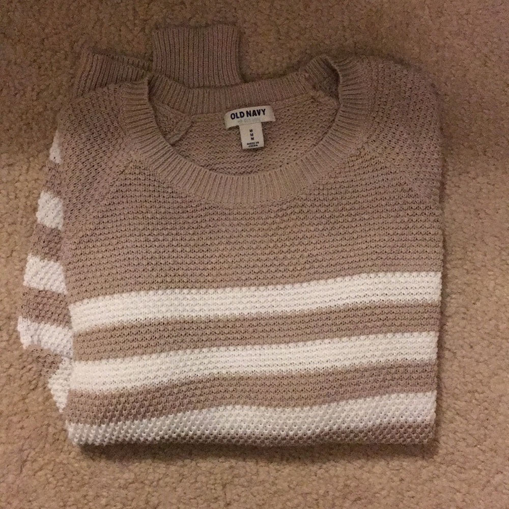 Old navy sweater