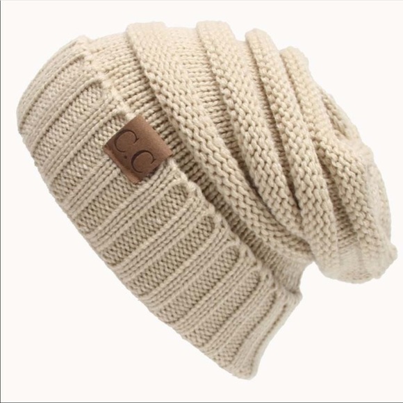 Accessories - 1 Left❗️CC Cream Slouch Beanie
