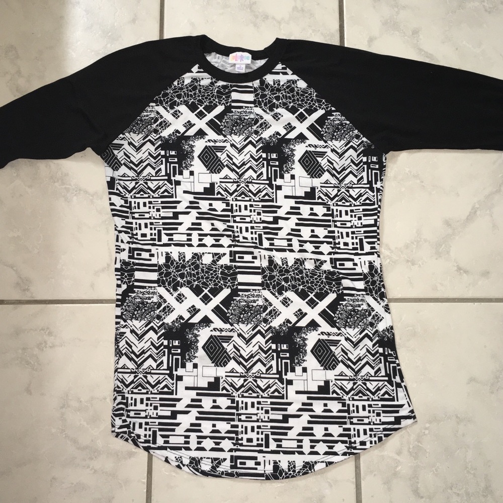 LuLaRoe Randy Tee Shirt