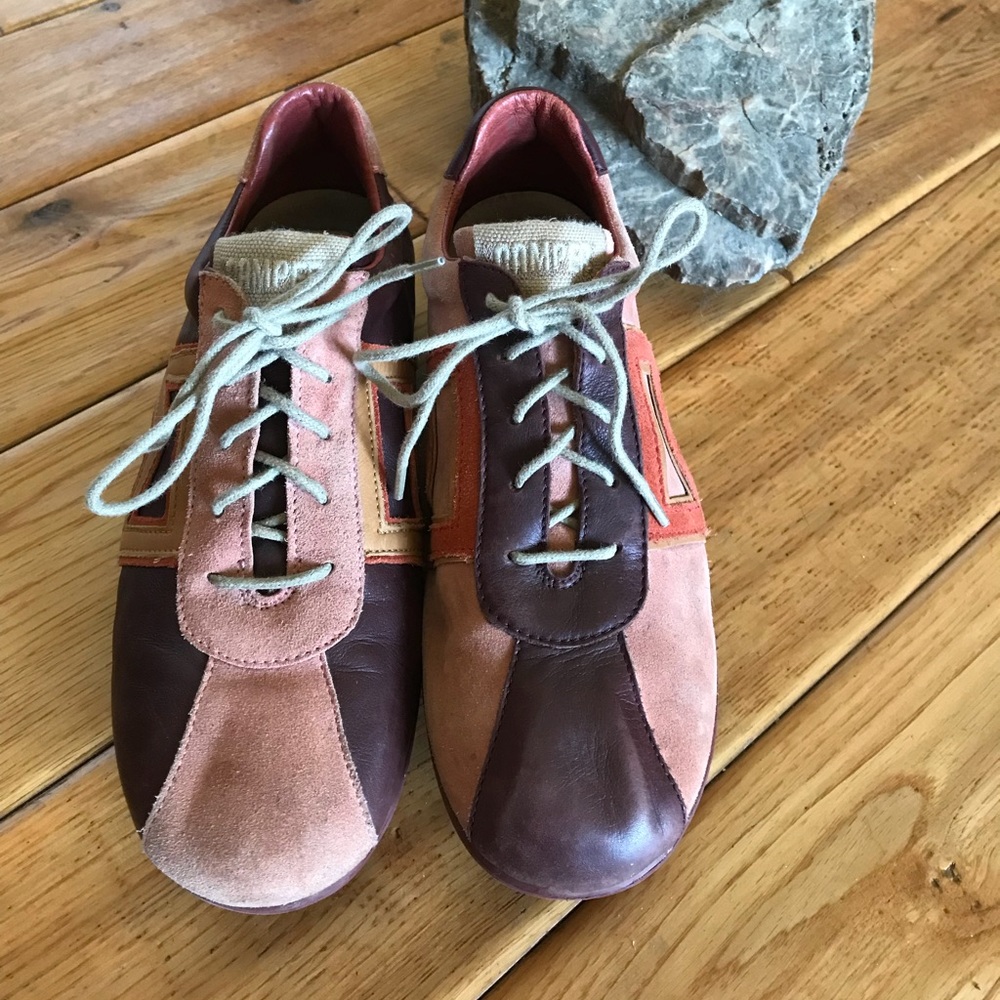 Mismatched Leather Camper Pelotas