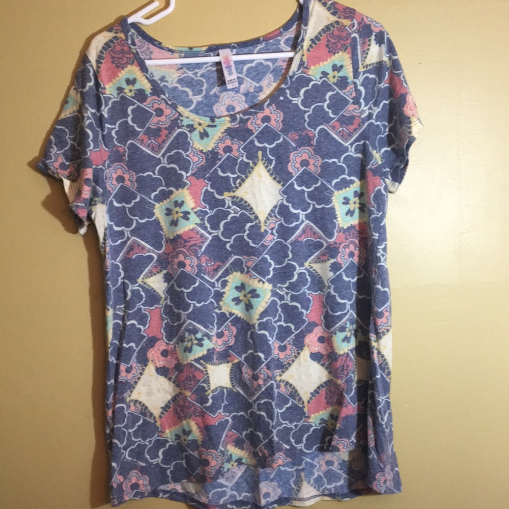 LulaRoe classic tee