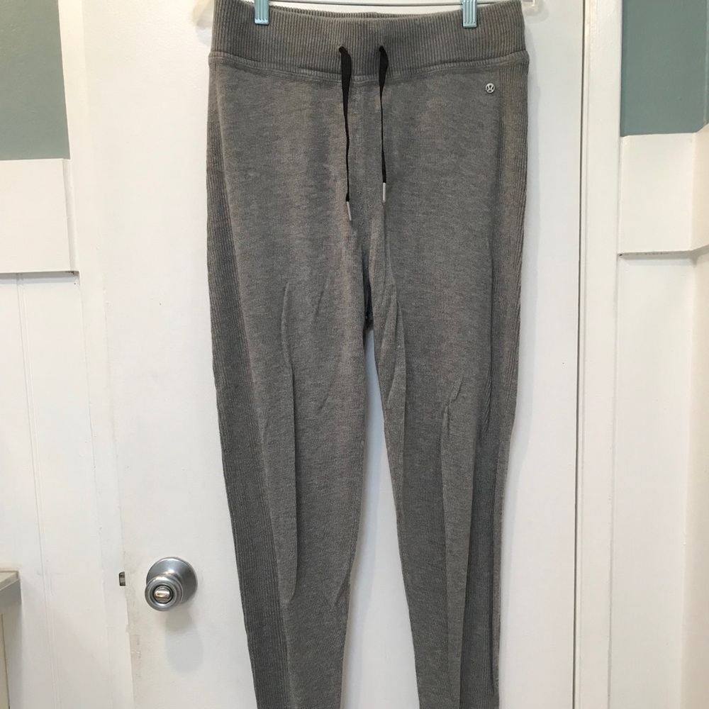 Knit Lululemon Leggings with Stirrup