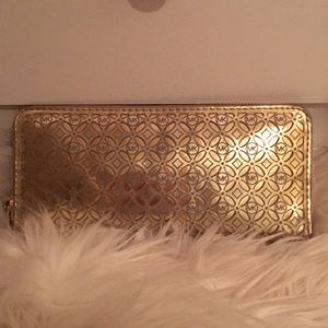 Michael Kors Gold Wallet