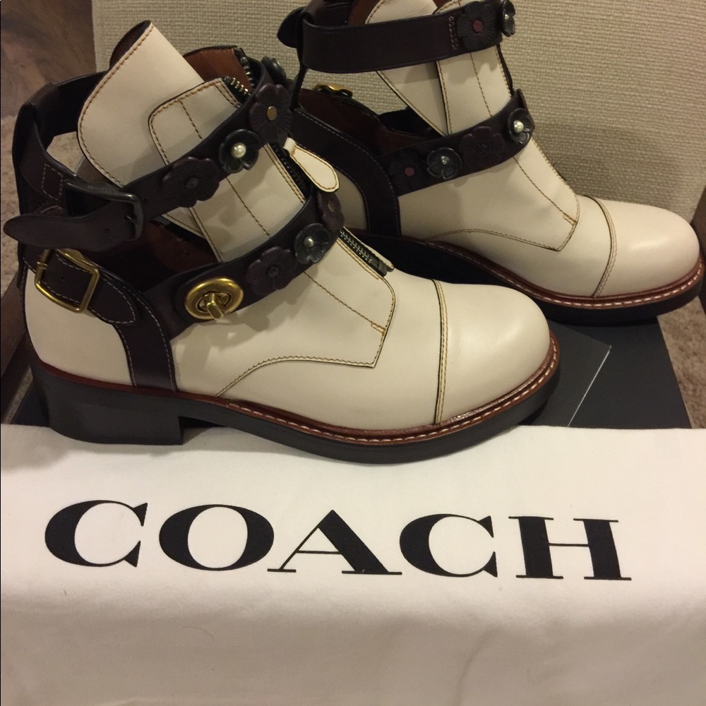 Coach moto cut out boots size 9 New