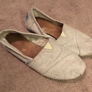 Toms fleece lined shoes