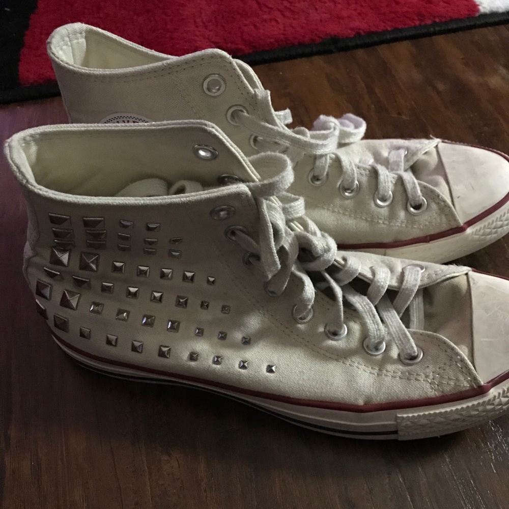 Cream Studded Women’s Converse