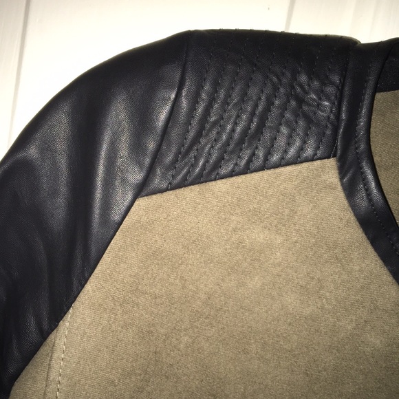 Zara short blazer jacket - Picture 2 of 4
