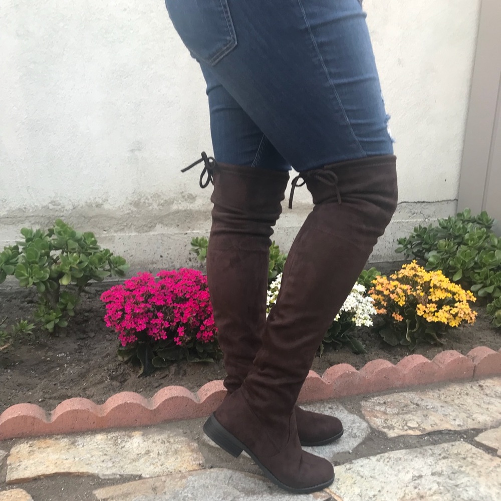 💥💥NEW Women’s Brown faux suede boots!💥💥