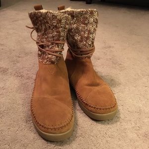 Like New Toms Boots