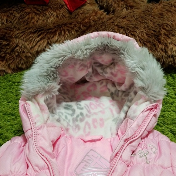 ~SOLD~ 🌸Pink Hooded Puffer Coat🌸 - Picture 2 of 3