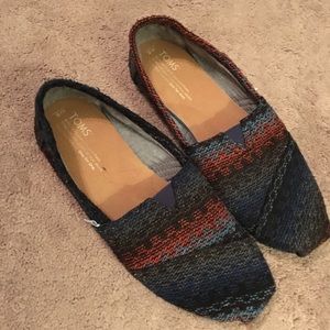 Toms - like new
