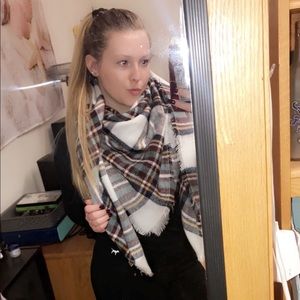 Meet your Posher, Mackenzie