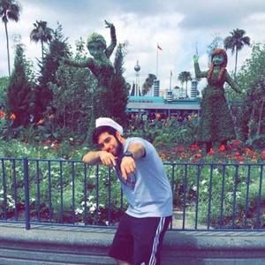 Meet your Posher, Christopher