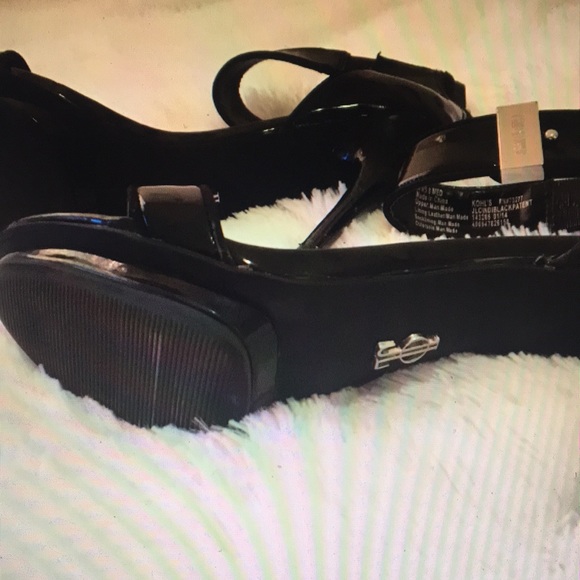 Black heels - Picture 2 of 3