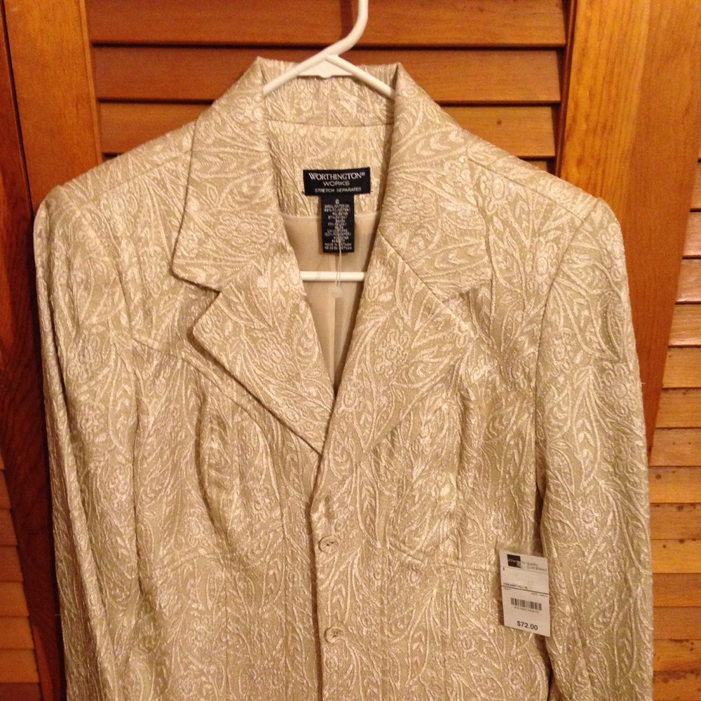 New with tags Women's stretch jacket