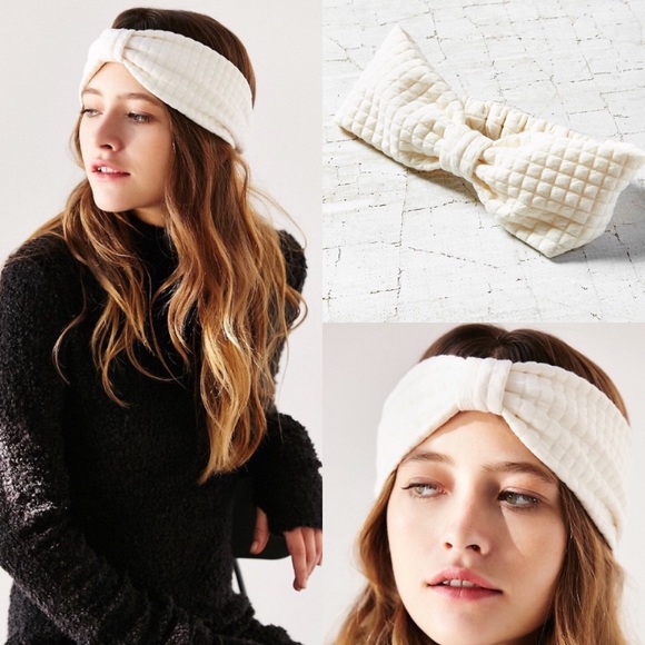 Urban Outfitters Accessories - NWT urban outfitters quilted head wrap natural