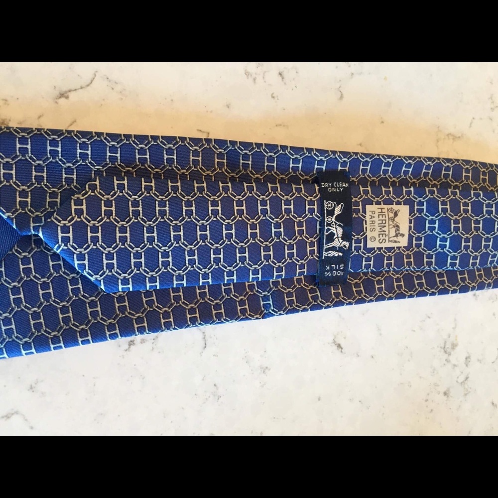 Hermès tie excellent condition