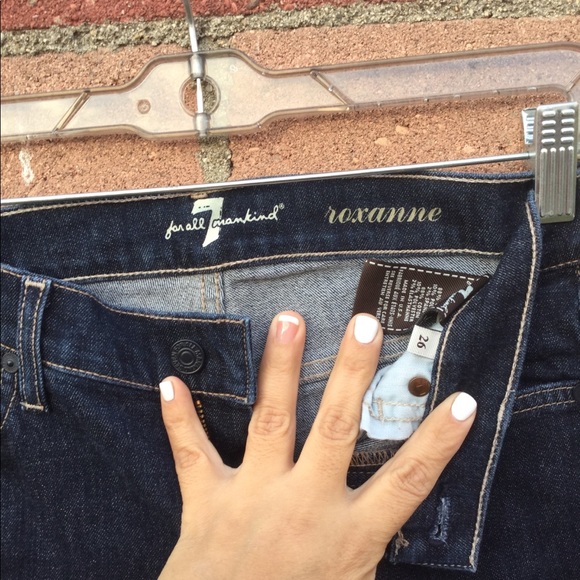 7 FOR ALL MANKIND ROXANNE JEANS. - Picture 3 of 5