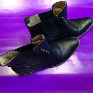 Spirit by Lucchese ~ Black Brandy S4005 - Sz 8