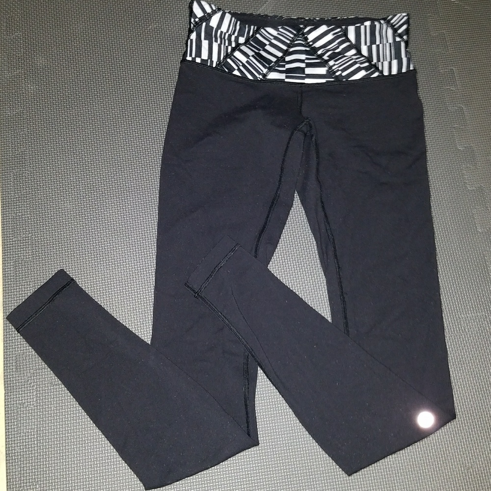Lululemon black leggings
