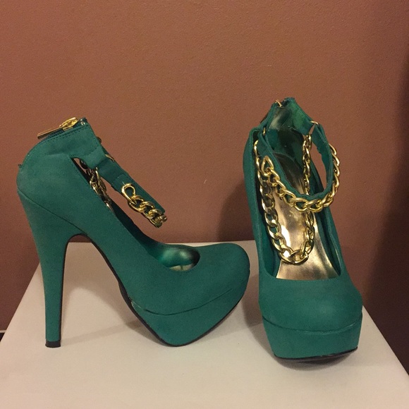 Pumps - Picture 3 of 8