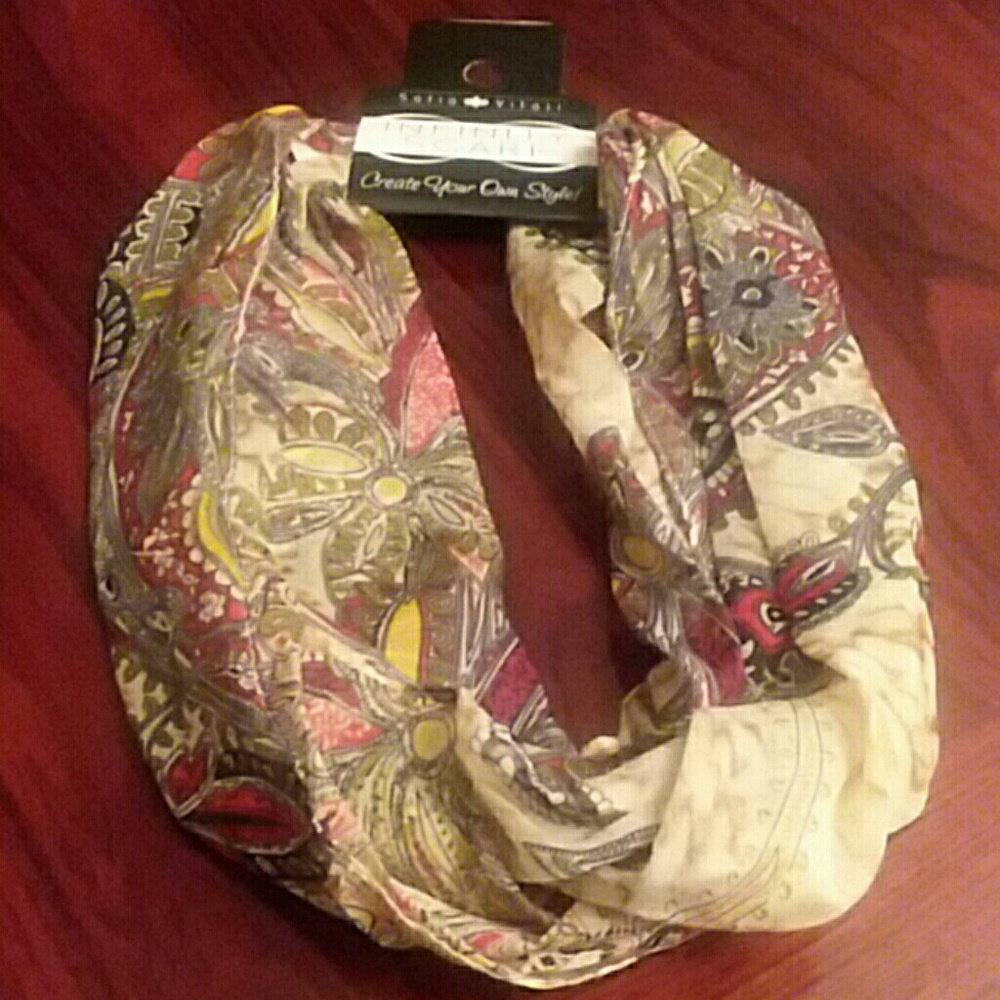 NWT Ladies Infinity Scarf