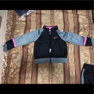 Nike toddler warm up set.