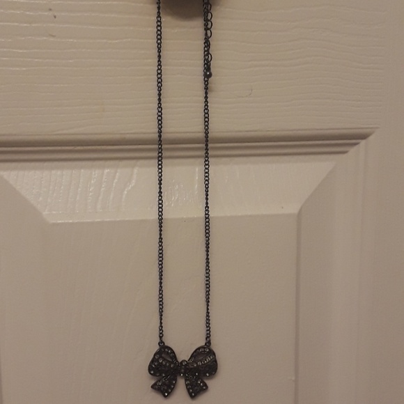 Necklace - Picture 2 of 3