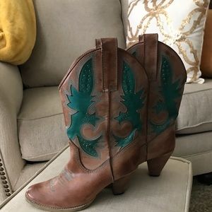 Cowboy boots,. Teal and Tan
