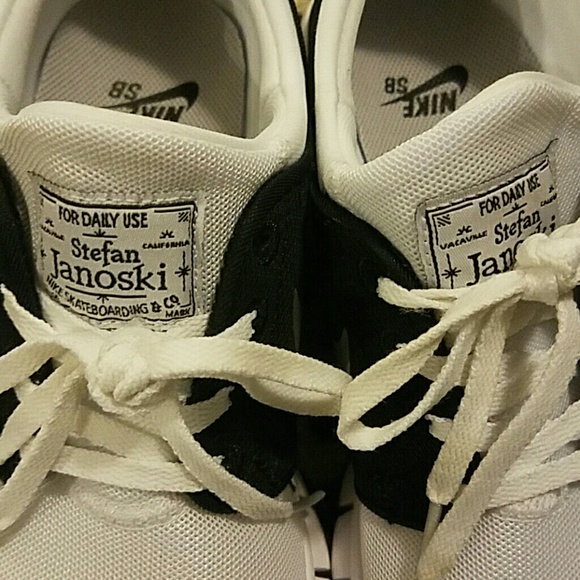 Nikes - Picture 6 of 7