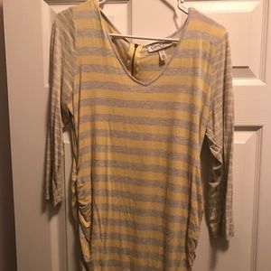 Jessica Simpson maternity shirt 3/4 sleeves
