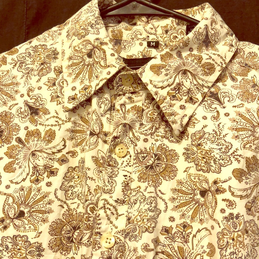 70’s style men’s button up shirt