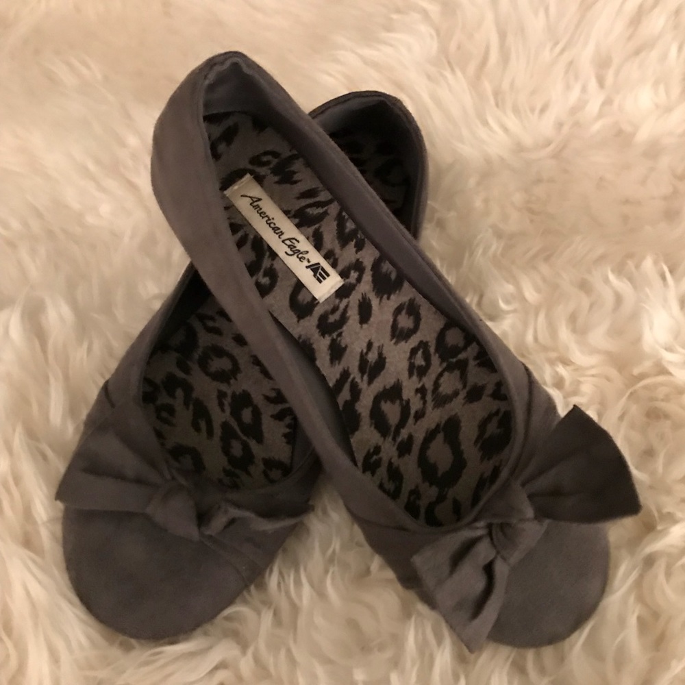 american eagle grey flats