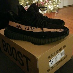 Yeezy 350 v2