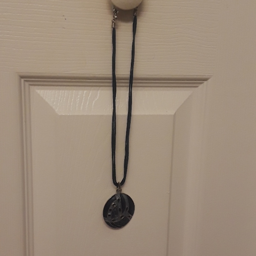 Necklace - Picture 3 of 3