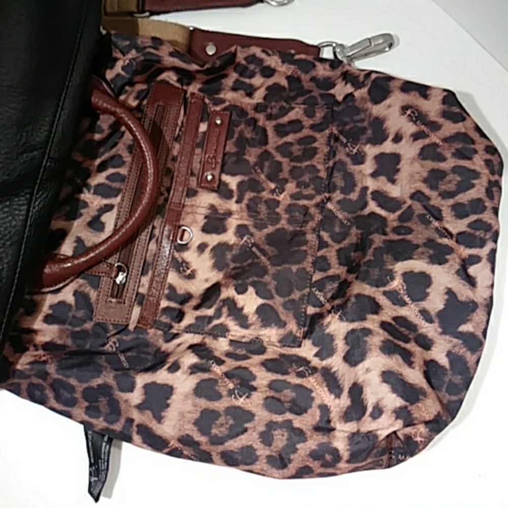 Free with Dooney & bourke purse - Picture 8 of 8