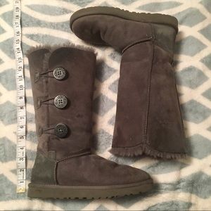 Grey three button uggs
