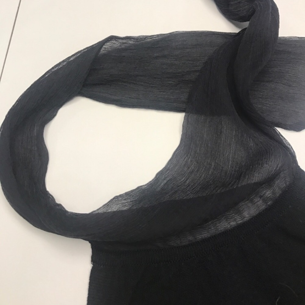 Burberry high neck halter sweater - Picture 2 of 8