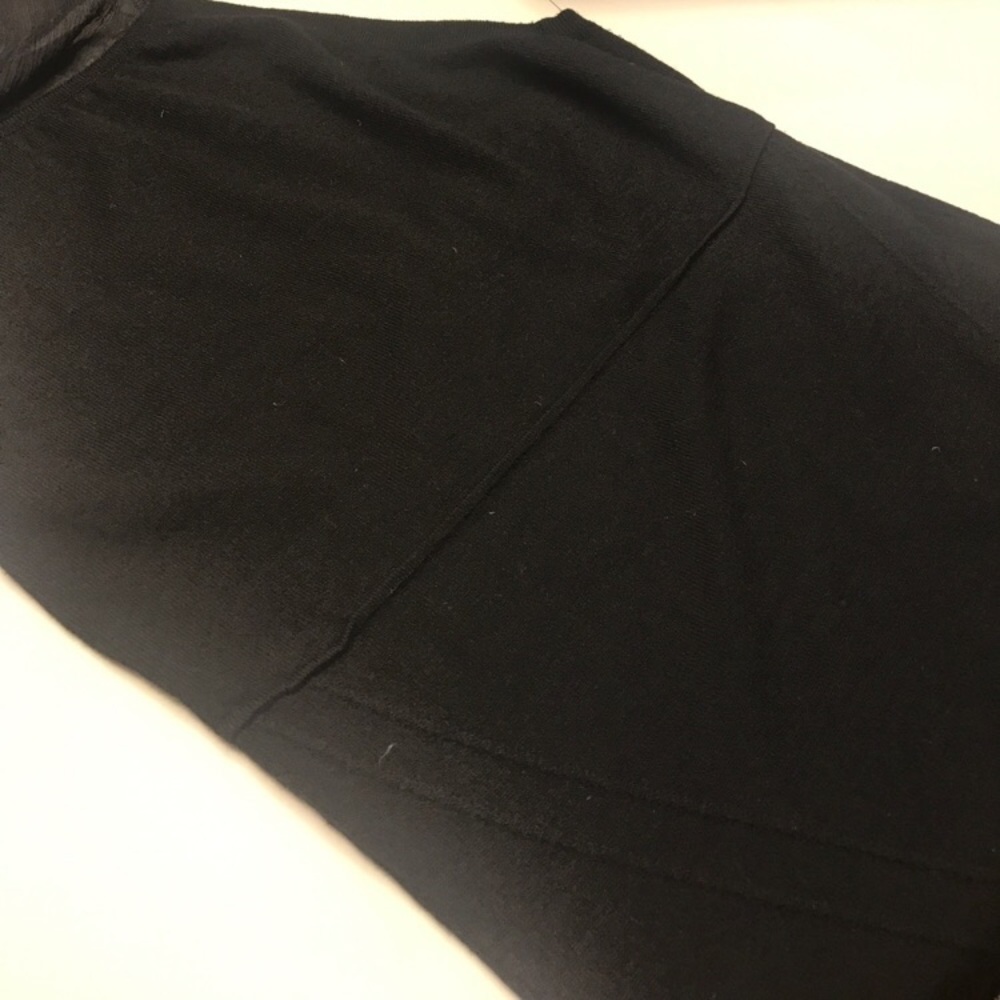 Burberry high neck halter sweater - Picture 3 of 8