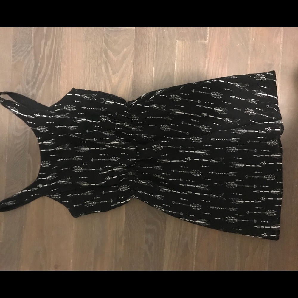 ROMPER AND DRESS BUNDLE - Picture 4 of 6
