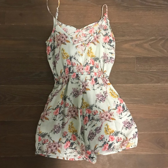ROMPER AND DRESS BUNDLE - Picture 6 of 6