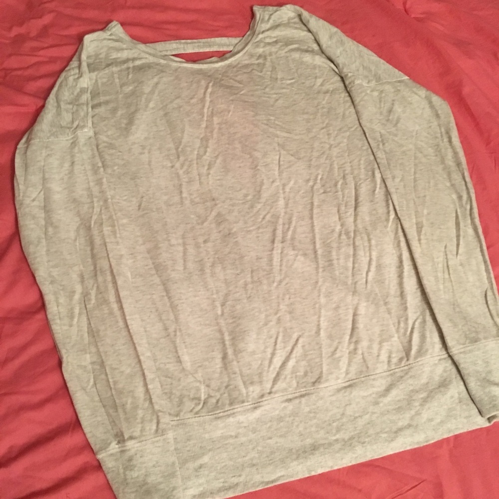 LIKE NEW Athleta beige open back sweater size med