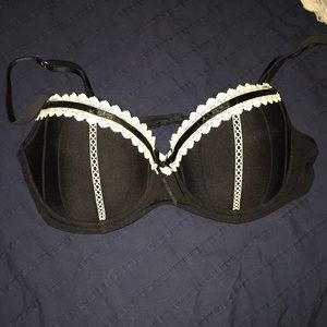 Candie’s bra