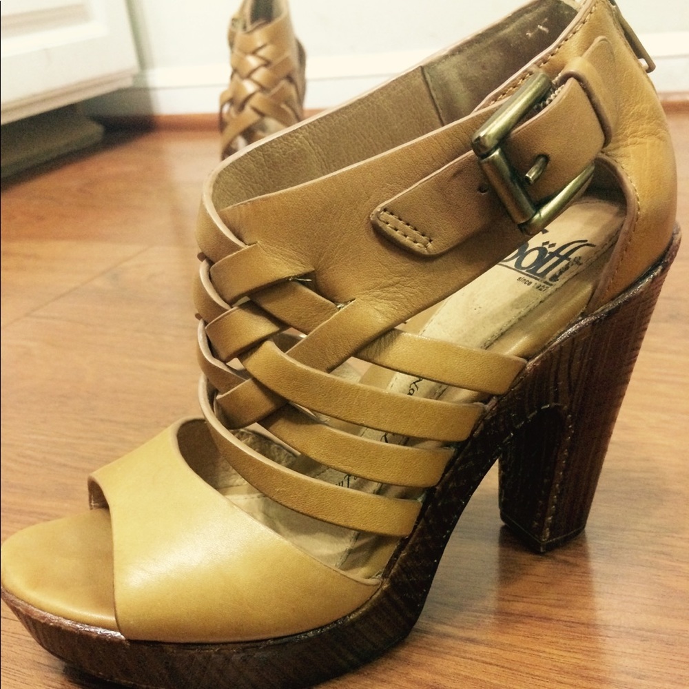 ⭐️Söfft Strappy Heel Sandals⭐️