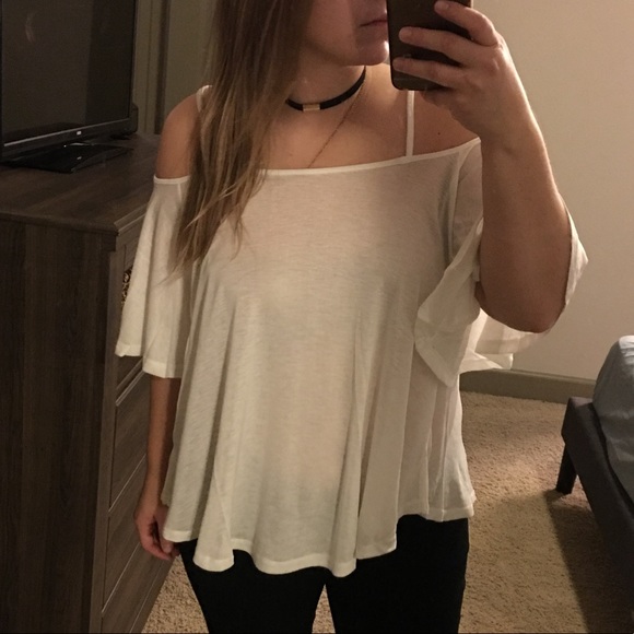 White off the shoulder cold shoulder top - Picture 3 of 5