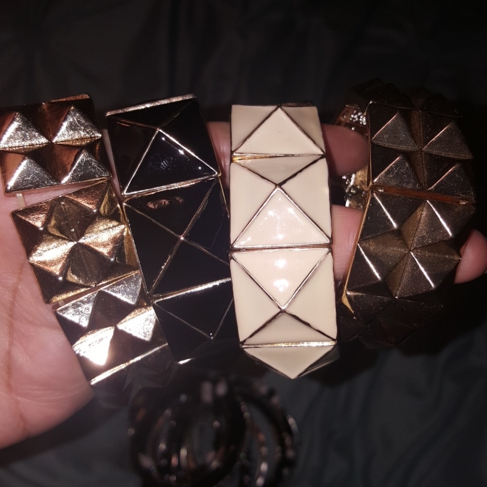Bracelet bundle - Picture 2 of 3