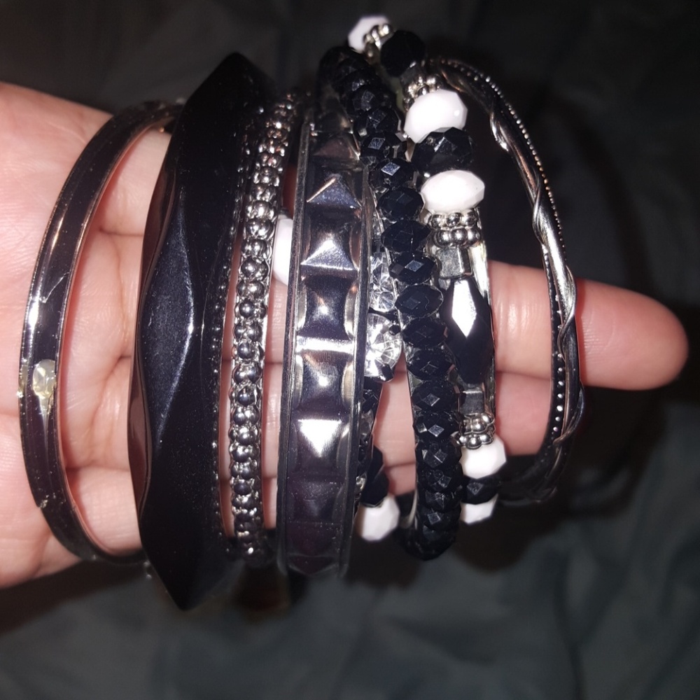 Bracelet bundle - Picture 3 of 3